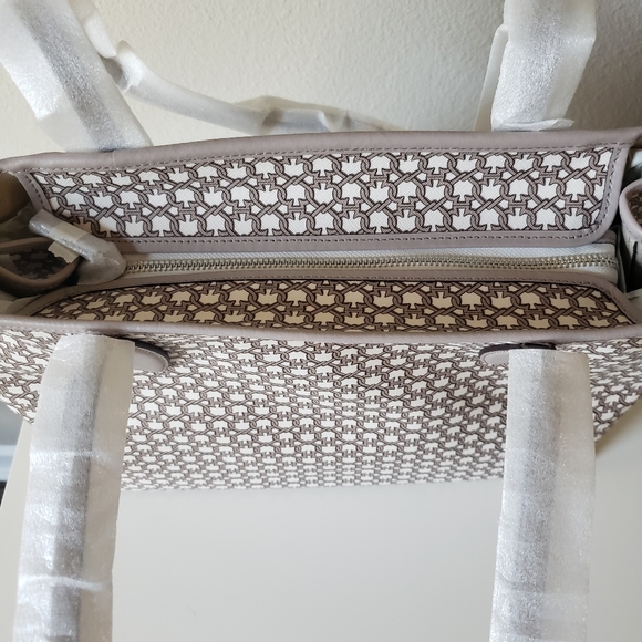 ❗SOLD❗💕Kate Spade "Spade Link" Tote - Picture 10 of 15